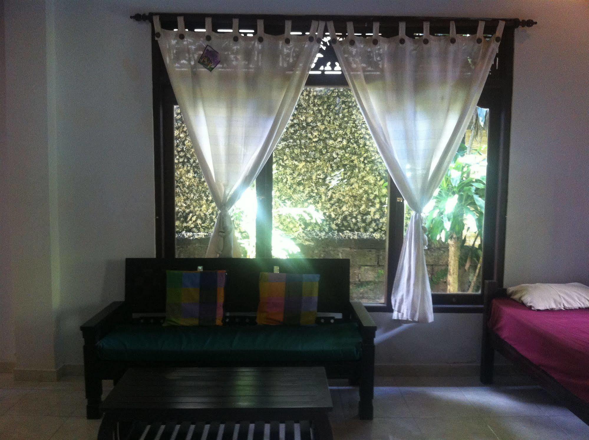Karang Mesari Ubud Guest House Exterior photo